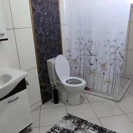 Altinova Denize Sifir Tripleks Yazliik 빌라 *