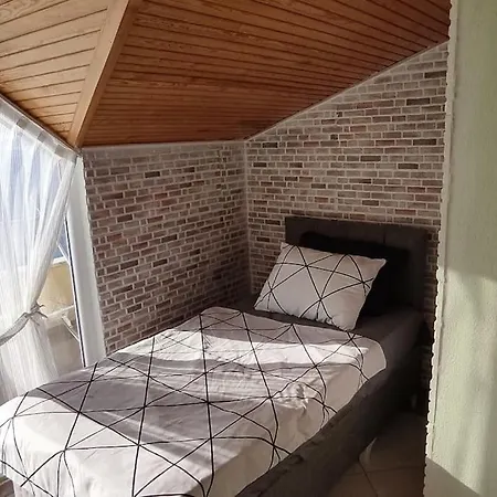 Altinova Denize Sifir Tripleks Yazliik * Ayvalik