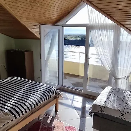 Altinova Denize Sifir Tripleks Yazliik Ayvalik