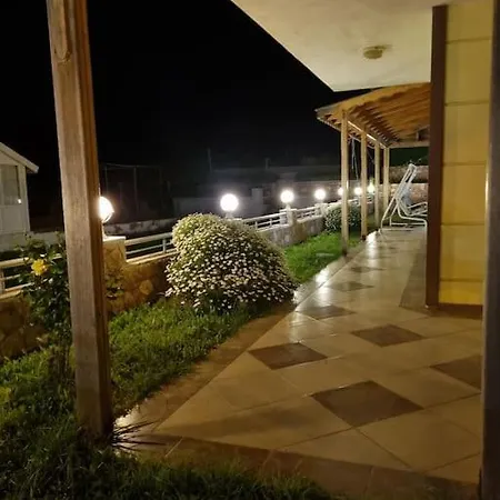Altinova Denize Sifir Tripleks Yazliik Villa