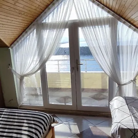 Altinova Denize Sifir Tripleks Yazliik Villa *